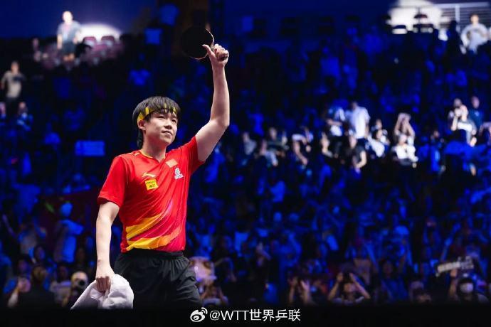 邓亚萍:王楚钦对球的理解达到新境界,张本输第三局丢信心