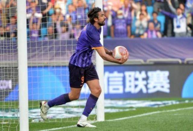 世俱杯-【中超】孔帕尼奥超级头球 津门虎1比1泰山主场难胜